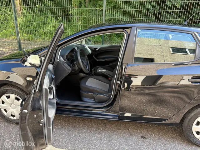 SEAT Ibiza 1.0 MPI Reference weinig KM 2015 Benzine 9