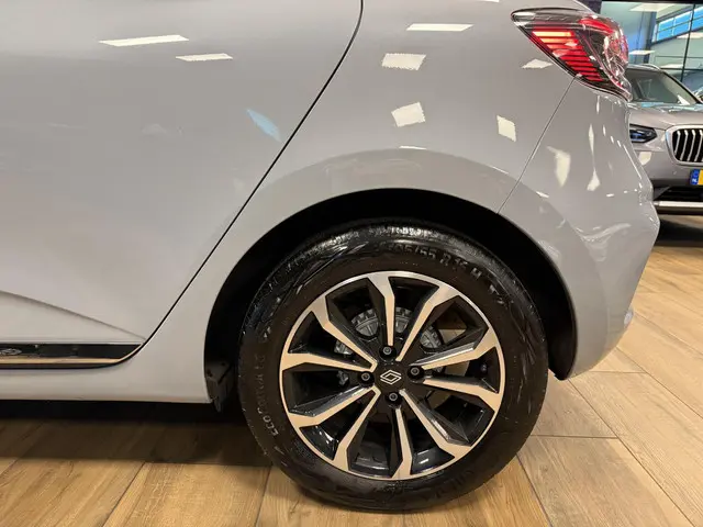 Renault Clio 1.0 TCe 90 GPF techno 2024 Benzine 12