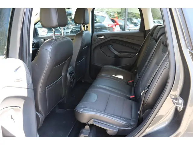Ford Kuga 1.5 150PK TITANIUM 2015 Benzine 11