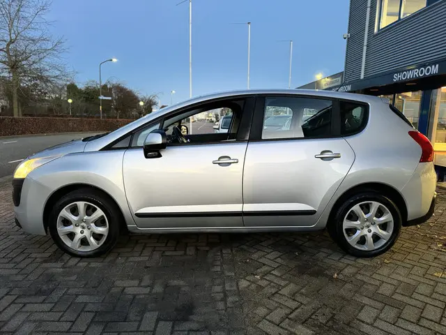 Peugeot 3008 1.6 VTi Blue Lease 2012 Benzine 3