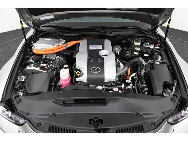Lexus IS 300h Hybrid Business Line 2018 Hybride Benzine 31