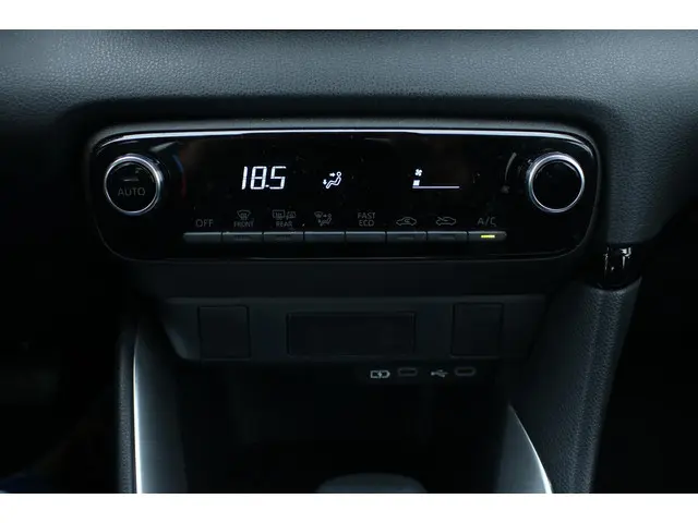 Toyota Yaris 1.5 Hybrid 115 Active 2024 Hybride Benzine 25