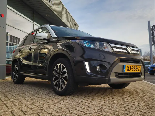 Suzuki Vitara 1.6 High Executive 2015 Benzine 6