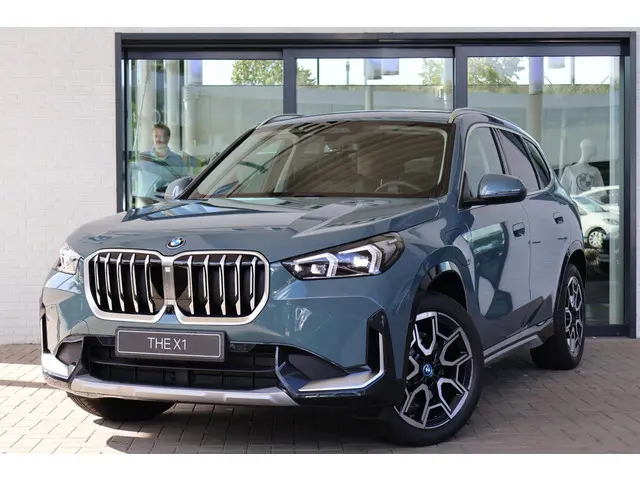BMW X1 xDrive25e 2025 Hybride Benzine 22