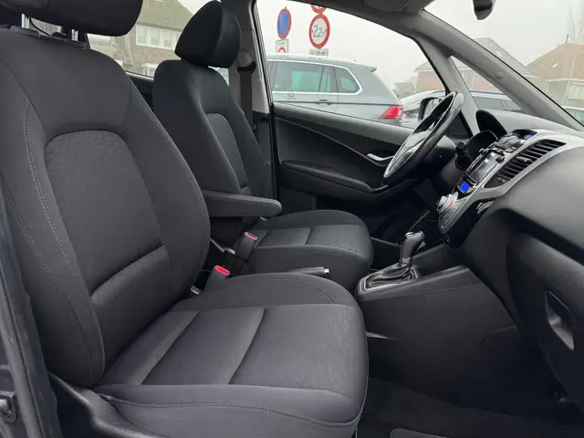 Hyundai ix20 1.6i Go! Automaat | Pano. | Camera 2017 Benzine 22