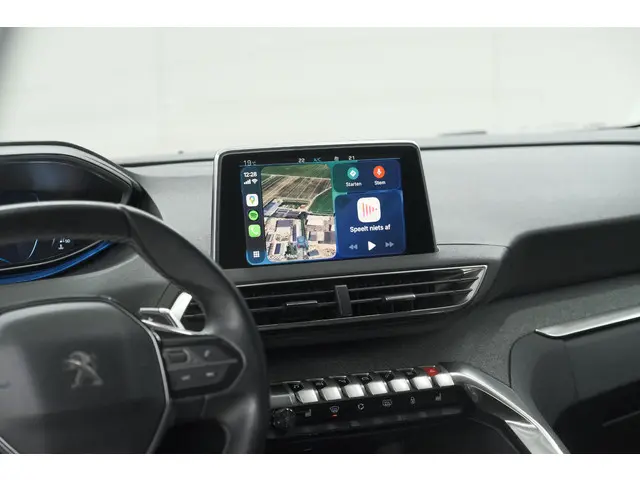 Peugeot 3008 PureTech 130 EAT8 Crossway 2020 Benzine 59