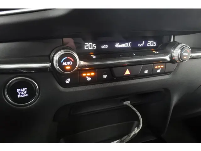 Mazda CX-30 2.0 X 180pk Automaat Luxury 2019 Benzine 23