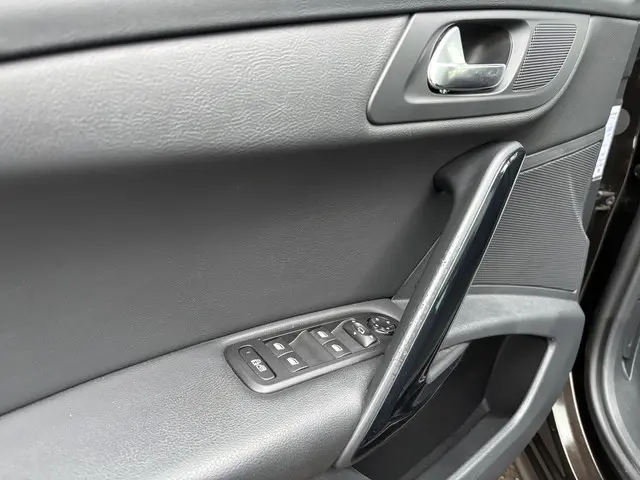 Peugeot 508 SW 1.6 e-THP GT-line 2015 Benzine 13