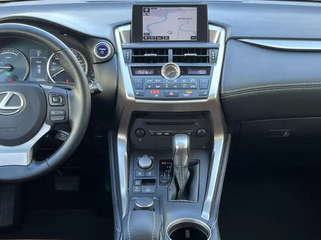 Lexus NX 300h AWD Luxury Line 2015 Hybride Benzine 74