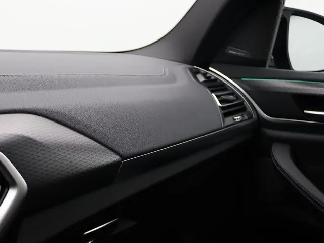 BMW X3 M Competition 2023 Benzine 36