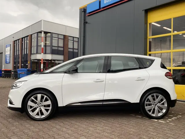 Renault Scénic 1.3 TCe Limited 2019 Benzine 2