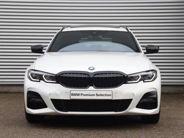 BMW 3 Serie Touring 320i 2021 Benzine 3