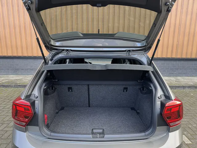 Volkswagen Polo 2.0 TSI GTI 2019 Benzine 35