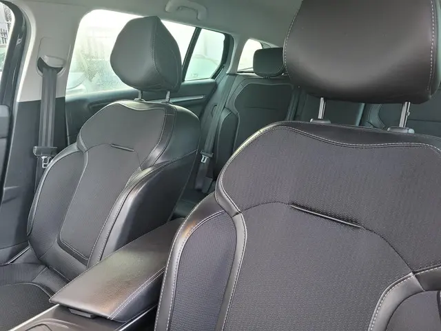 Renault Mégane Estate 1.3 TCe 140 Techno 2023 Benzine 27