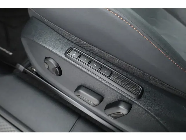 CUPRA Terramar 1.5 eTSI 2025 Benzine 9