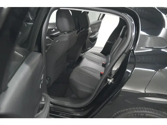 Peugeot 208 PureTech 100 Allure 2024 Benzine 24