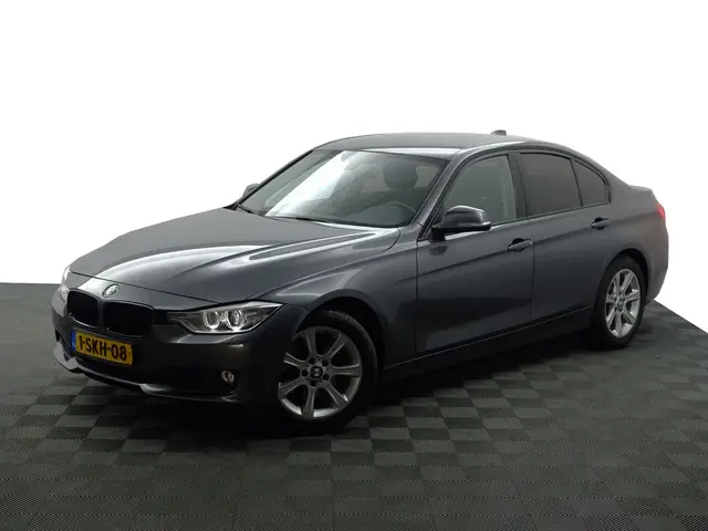 BMW 3 Serie 328i 245pk High Executive Aut- 2012 Benzine 24