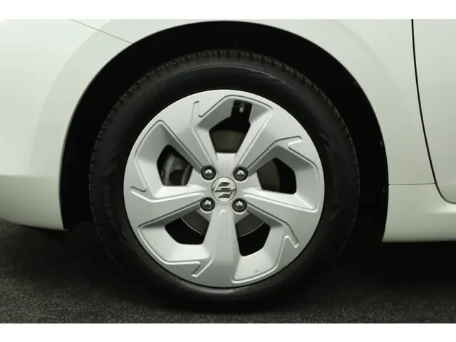 Suzuki Swift 1.2 Select Smart Hybrid 2025 Benzine 39