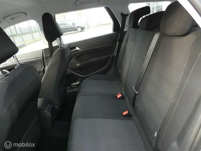 Peugeot 308 1.2 PURET.BLUE LEASE 2015 Benzine 13