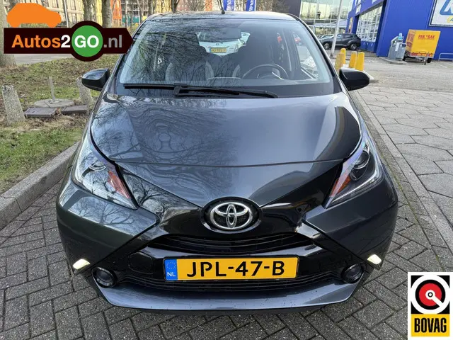 Toyota Aygo 1.0 VVT-i x-play 2014 Benzine 3