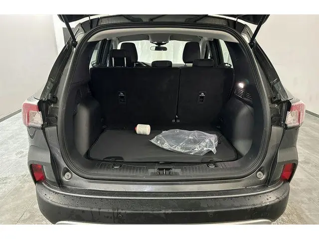 Ford Kuga 2.5 PHEV Cool and Connect 2022 Hybride Benzine 8