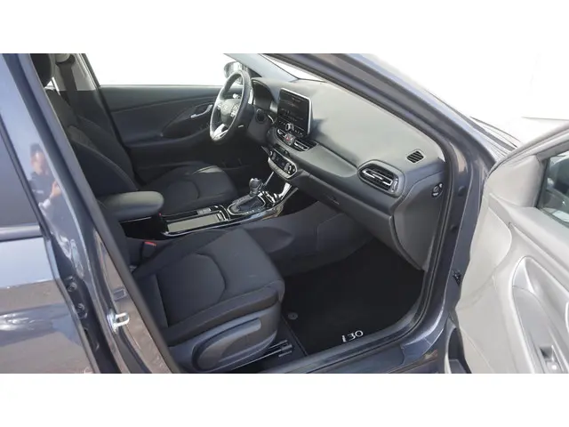 Hyundai i30 1.0 T-GDi Comfort Automaat 2024 Benzine 10