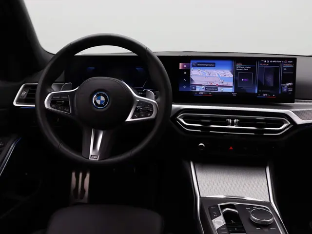 BMW 3 Serie Sedan 320e 2024 Hybride Benzine 7