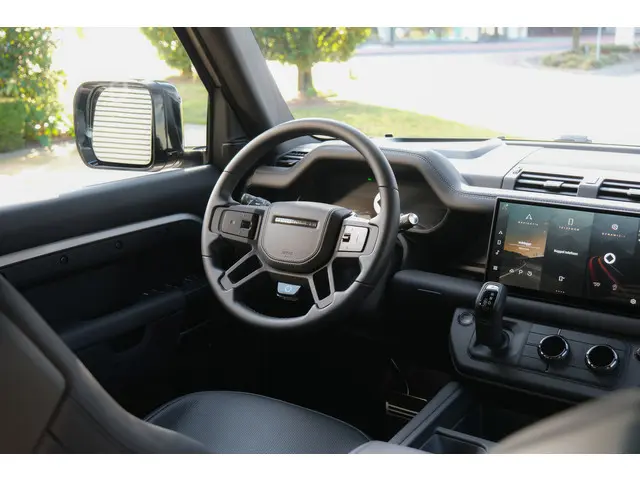 Land Rover Defender 110 4.4 P635 110 Octa 2025 Benzine 15