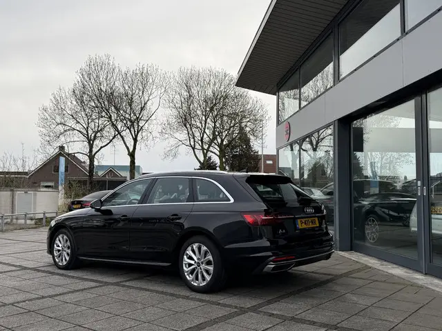 Audi A4 Avant 35 TFSI Advanced Edition 2022 Benzine 4