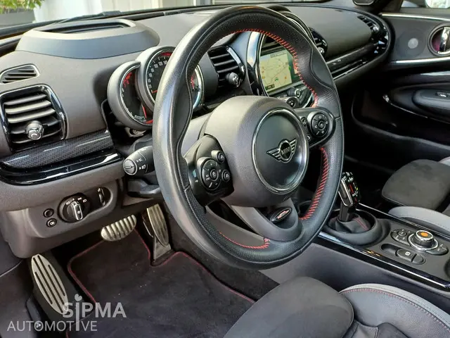 MINI Clubman 2.0 JCW 306pk/71dkm/Bomvol/4wd/ 2019 Benzine 13