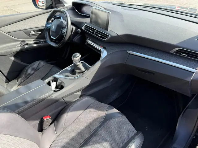 Peugeot 3008 1.2 PureTech Première 2016 Benzine 15