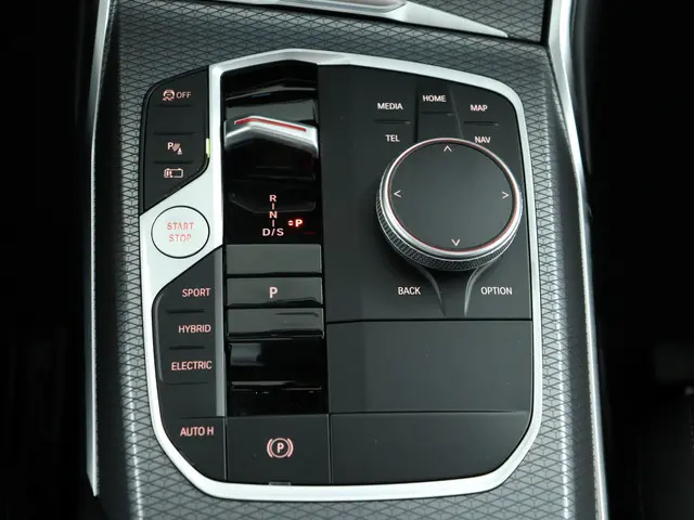 BMW 3 Serie Touring 330e xDrive 2025 Hybride Benzine 61