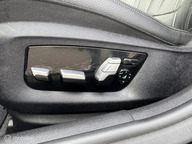 BMW 5 Serie Touring 520i High Executive 2018 Benzine 21