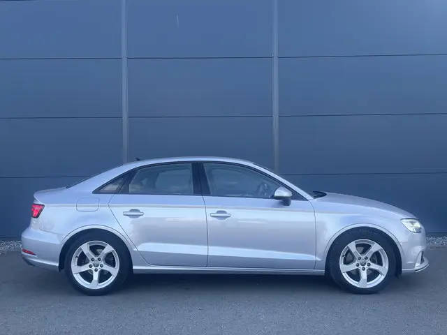 Audi A3 Limousine 35 TFSI CoD Advance 2020 Benzine 4