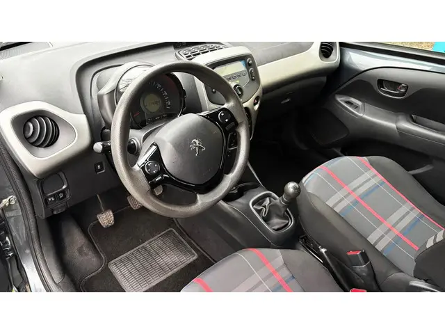Peugeot 108 3