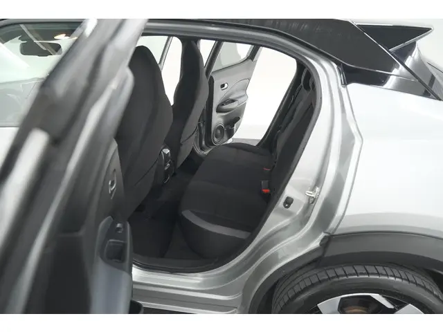 Nissan Juke 1.0 DIG-T Premiere Edition 2021 Benzine 32