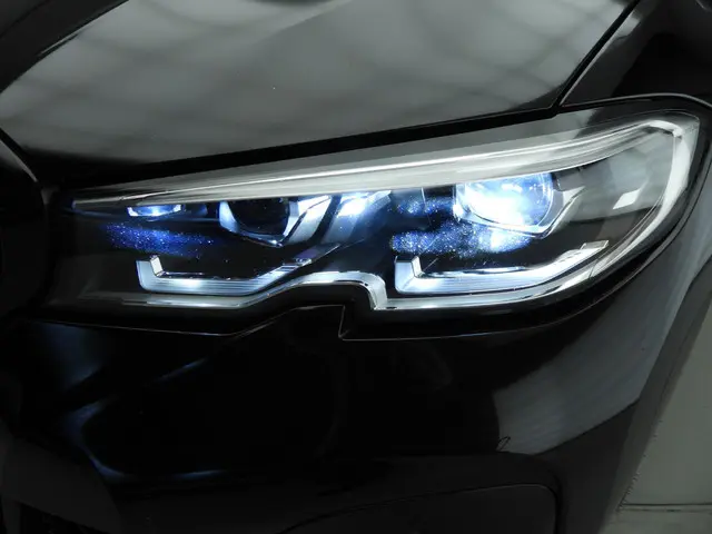 BMW 3 Serie Touring 330i xDrive 2022 Benzine 44