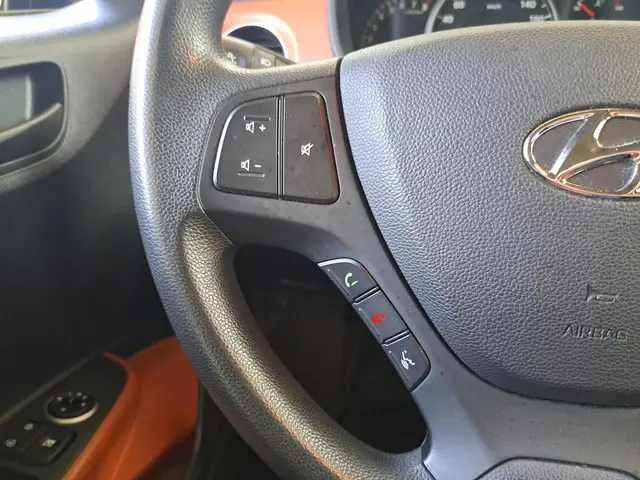 Hyundai i10 1.0i i-Motion Comfort Plus 2014 Benzine 14