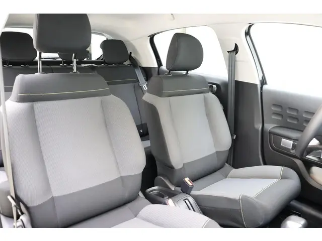 Citroën C3 1.2T 110pk Automaat Shine 2023 Benzine 10