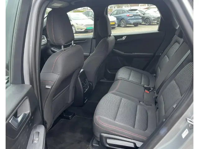 Ford Kuga 2.5 PHEV ST-Line 2024 Hybride Benzine 19