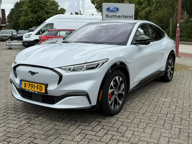 Ford Mustang Mach-E Premium AWD 75 kWh 2023 Elektrisch 5