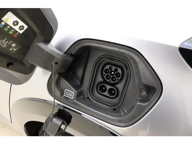 Peugeot e-208 EV Active Pack 50 kWh 2022 Elektrisch 18