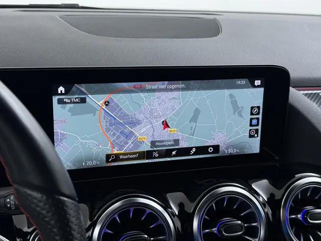 Mercedes-Benz GLA 180 AMG line 2021 Benzine 31