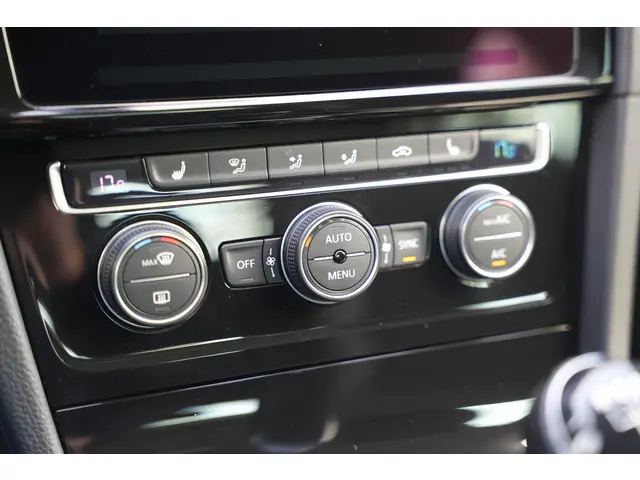 Volkswagen Golf 1.4 TSI Highline 2017 Benzine 28