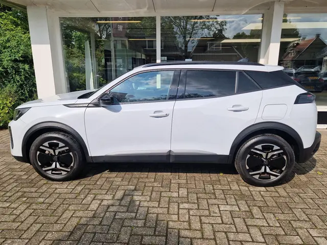 Peugeot 2008 1.2T Automaat 130pk Allure 2024 Benzine 23