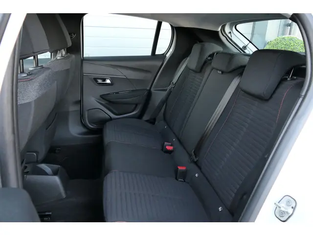 Peugeot 208 1.2 PureTech Active Pack 2022 Benzine 35