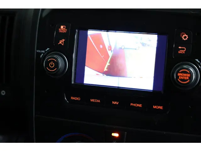 Peugeot Boxer 435 2.2 BlueHDi 140 L4H2 2022 Diesel 9