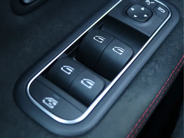 Mercedes-Benz A-Klasse 200 AMG-line 2019 Benzine 29