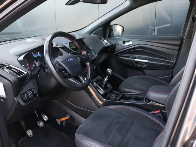 Ford Kuga 1.5 EcoBoost ST Line 2018 Benzine 6