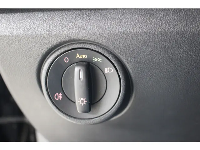 Volkswagen up! 1.0 BMT move up! 2019 Benzine 11